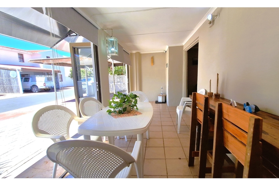 3 Bedroom Property for Sale in Hannasbaai Western Cape